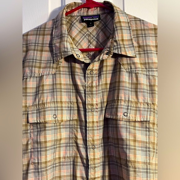 PATAGONIA MENS M SHORT SLEEVE SHIRT BROWN, PINK, WHITE sz M PLAID BUTTON DOWN - Picture 3 of 8